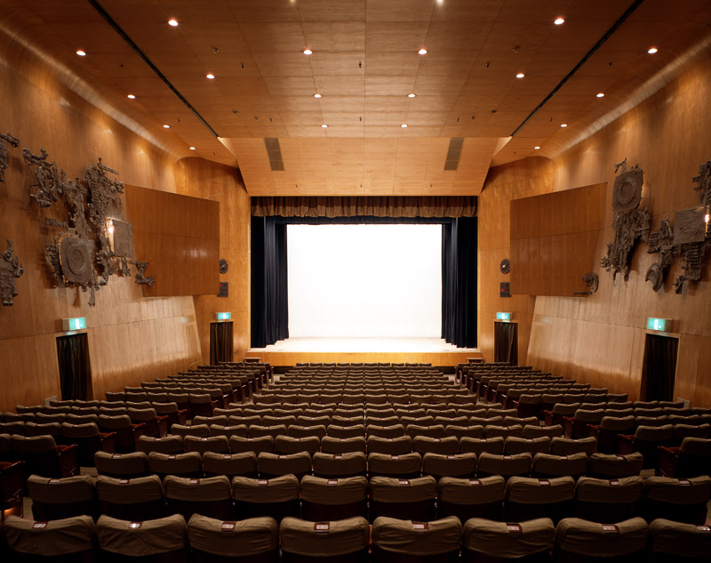 紀伊國屋ホール 一般社団法人新宿観光振興協会